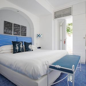 Camera con letto king size su attico su attico